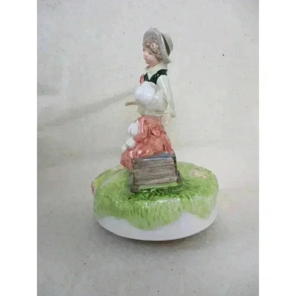 Schmid Y.‎ Yamada vintage music box, revolving Girl with boy Hand painted - Picture 5 of 7